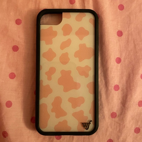 wildflower pink cow print iphone 6,7,8,&SE case - Picture 1 of 1